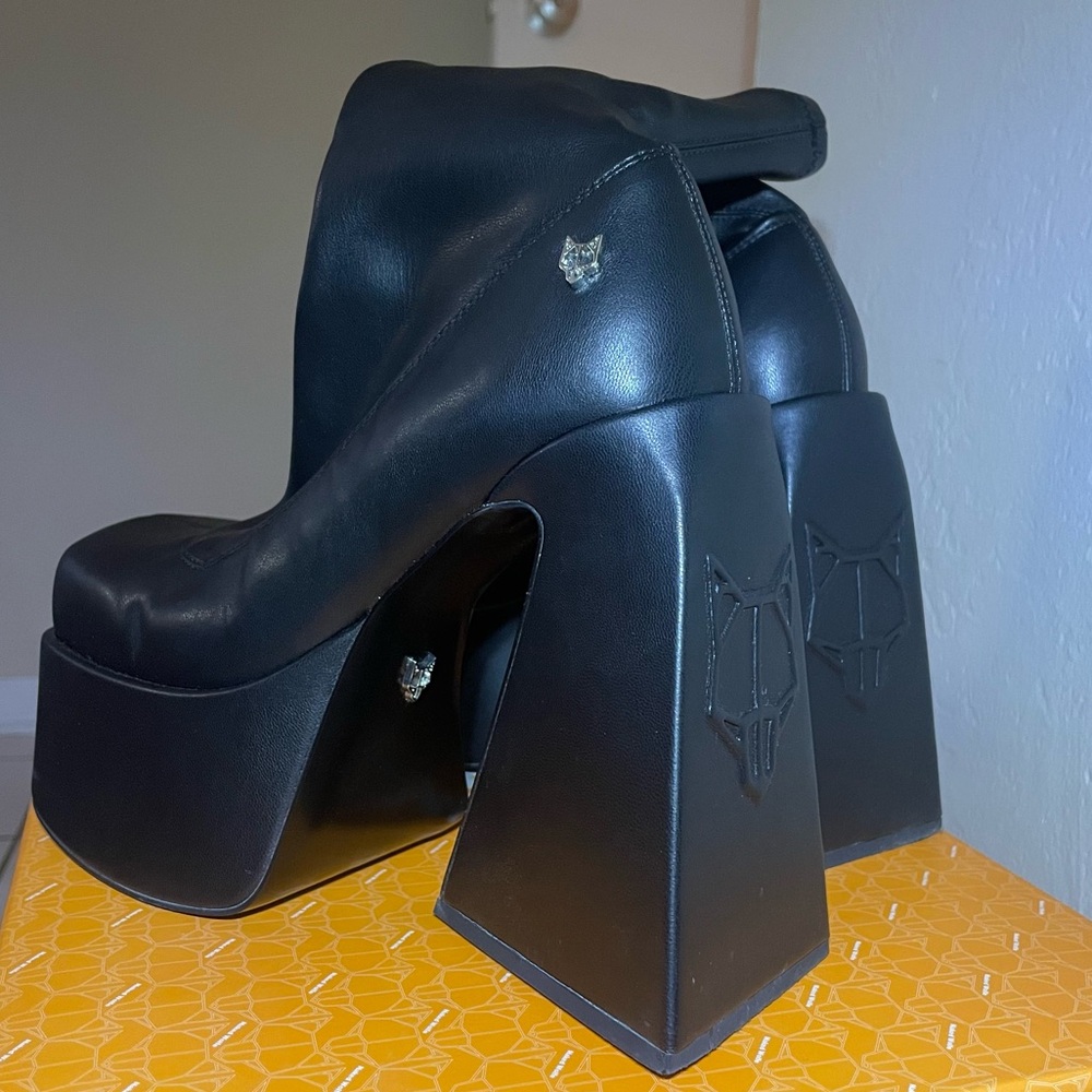 Naked Wolfe Jade Black Stretch Boots ๐ค๐ค๐ค - Picture 4 of 7